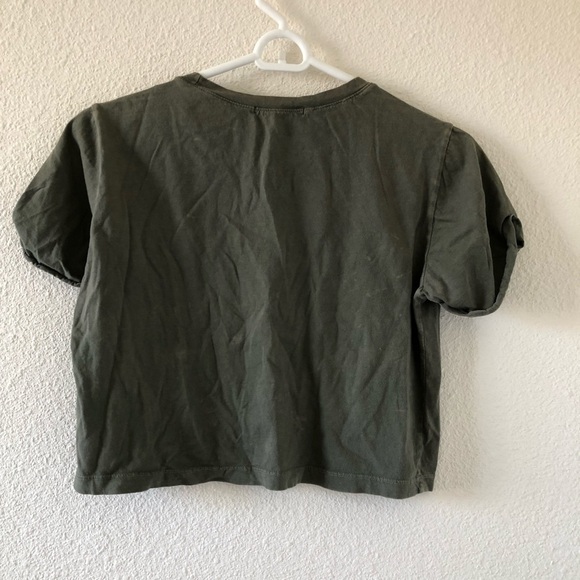 Forever 21 olive green light rustic tie dye crop T-shirt size small - Picture 4 of 5